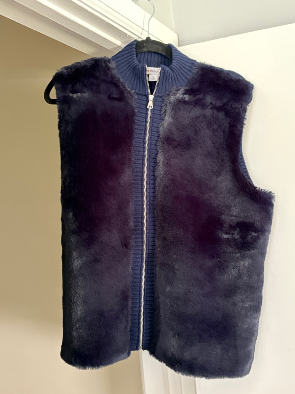 Liz Claiborne Navy Ribbed Faux Fur Zip-Up Vest